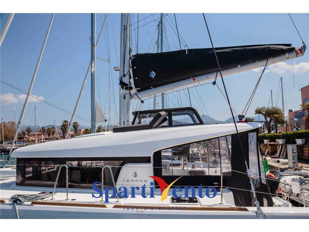 Lagoon 40
