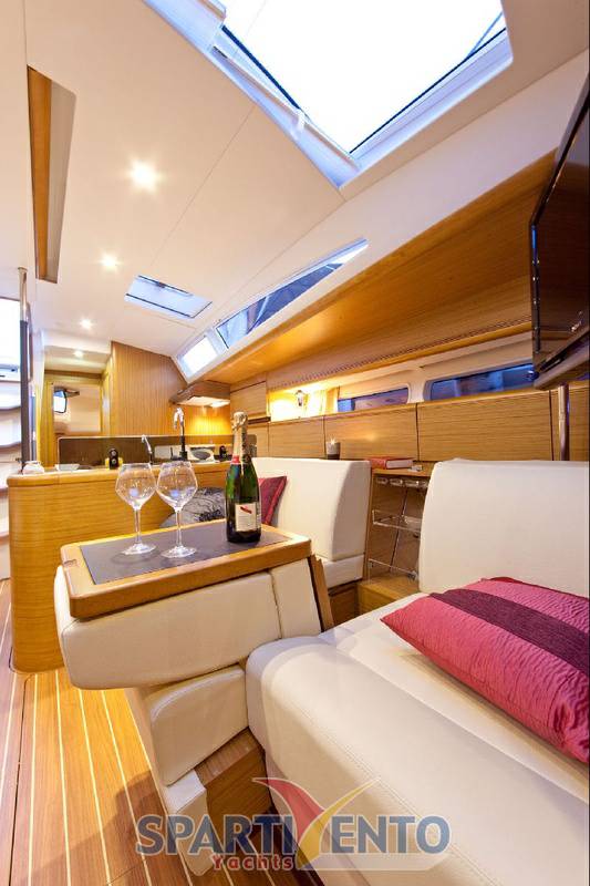 Jeanneau Yacht 53