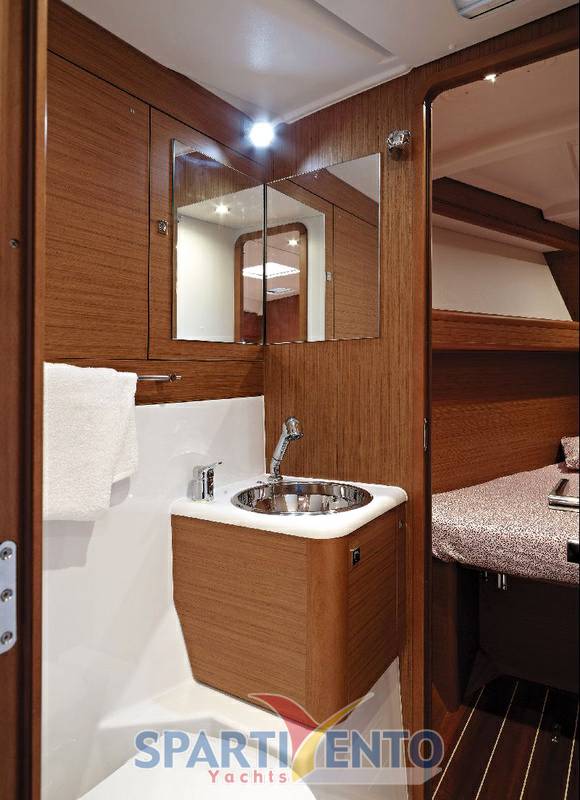 Jeanneau Yacht 57