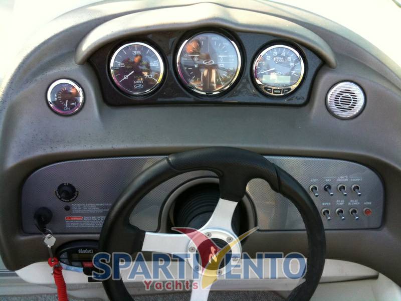 Sea ray Sun sport 220