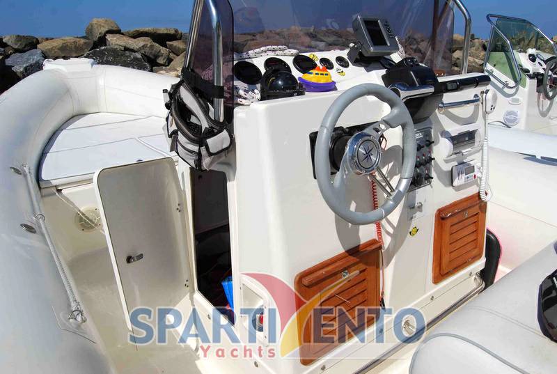 Joker boat Clubman 26'