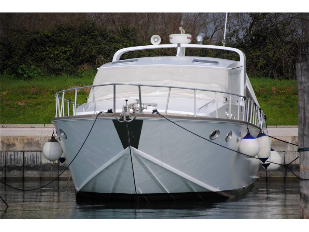 Camuffo 44 sport line