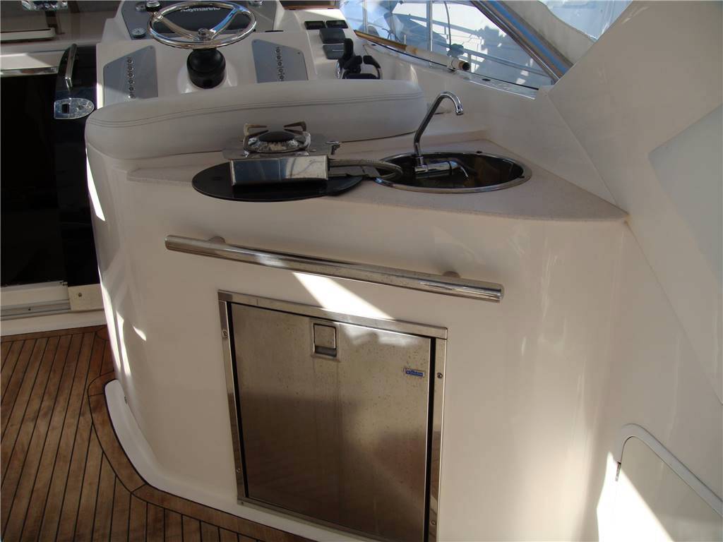 Mano marine 35 hard top