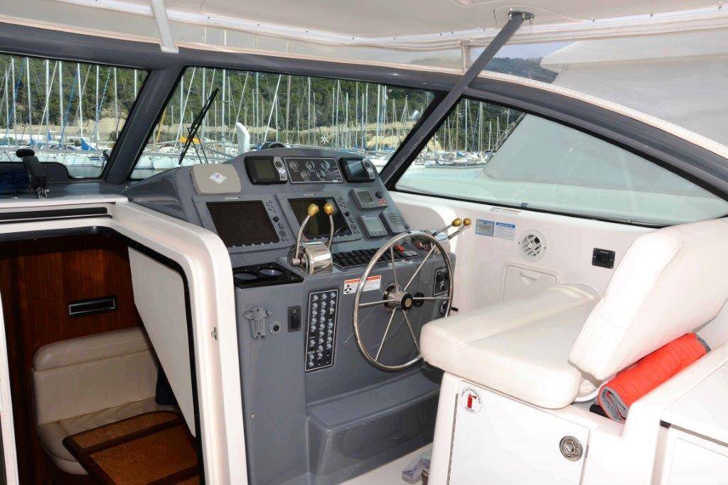 Tiara 3800
