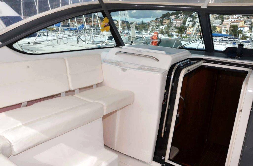 Tiara 3800