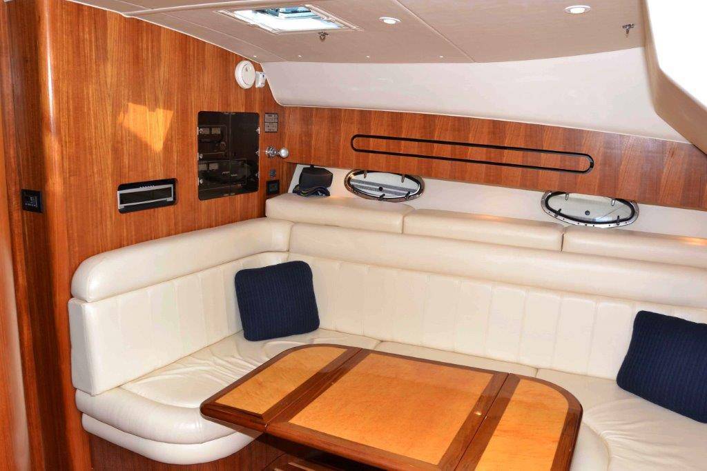 Tiara 3800