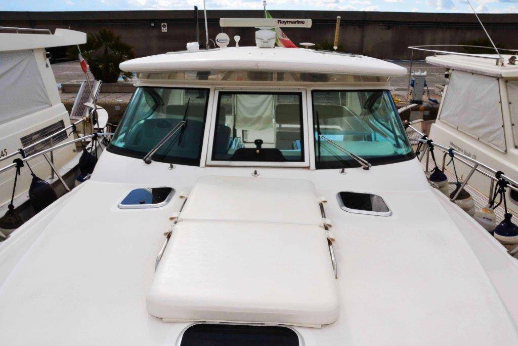 Tiara 3800