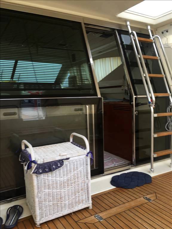Ferretti 43