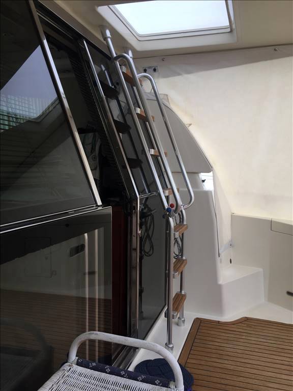 Ferretti 43