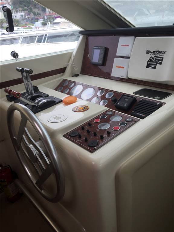 Ferretti 43