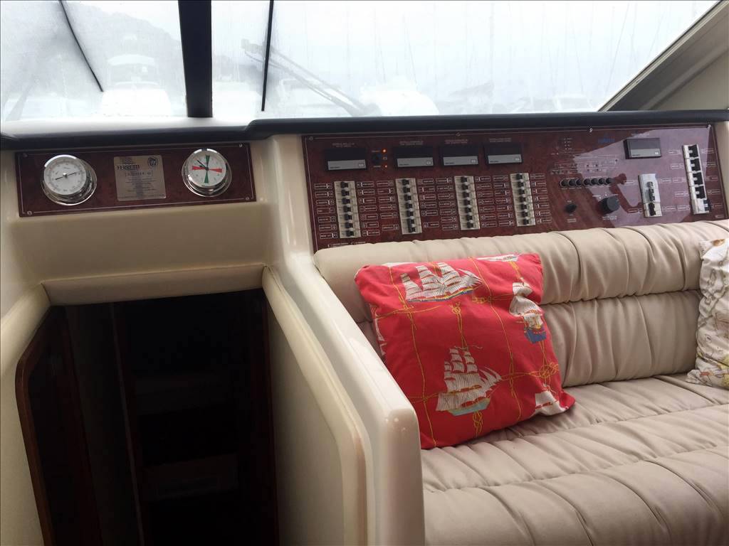 Ferretti 43