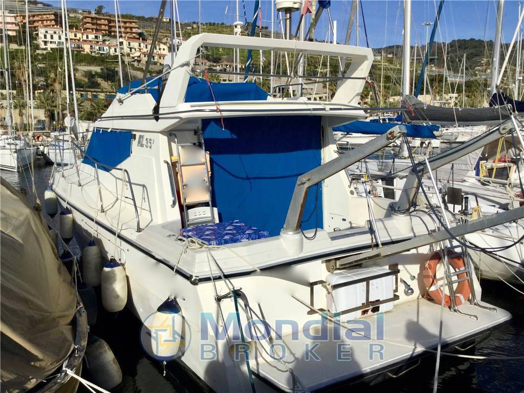 Azimut 35 fly