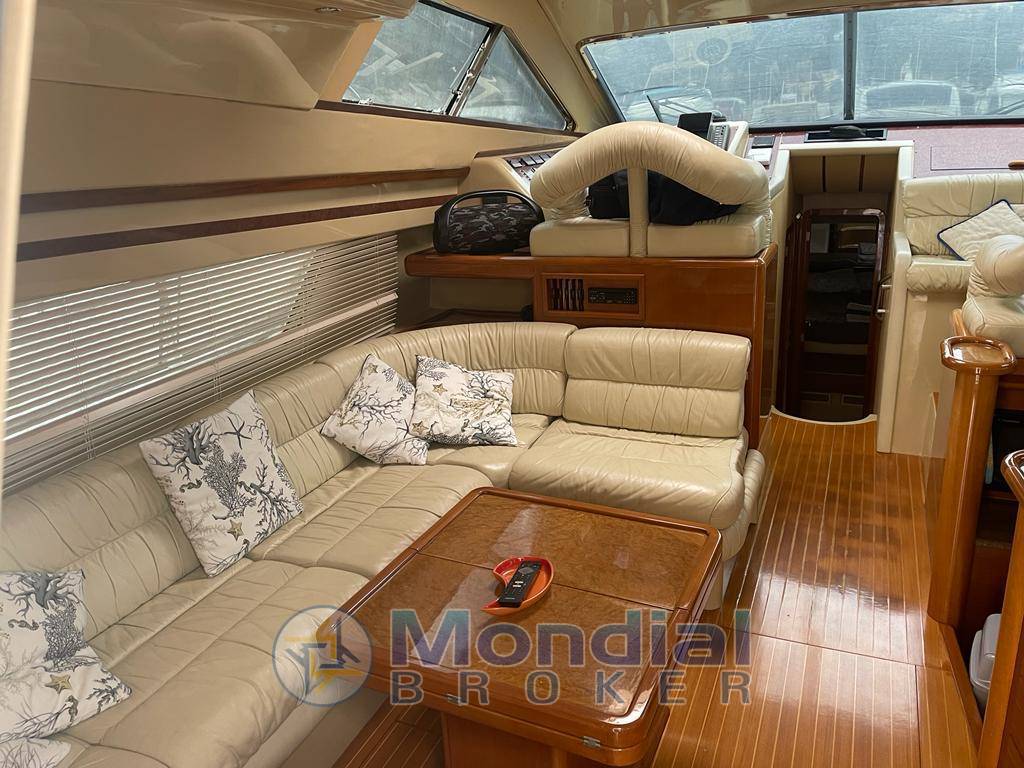 Ferretti 48