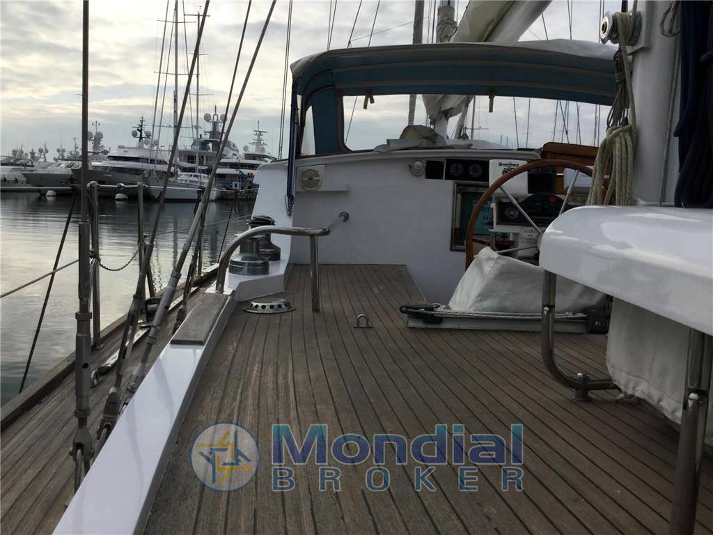 Benetti sailing division Motoveliero