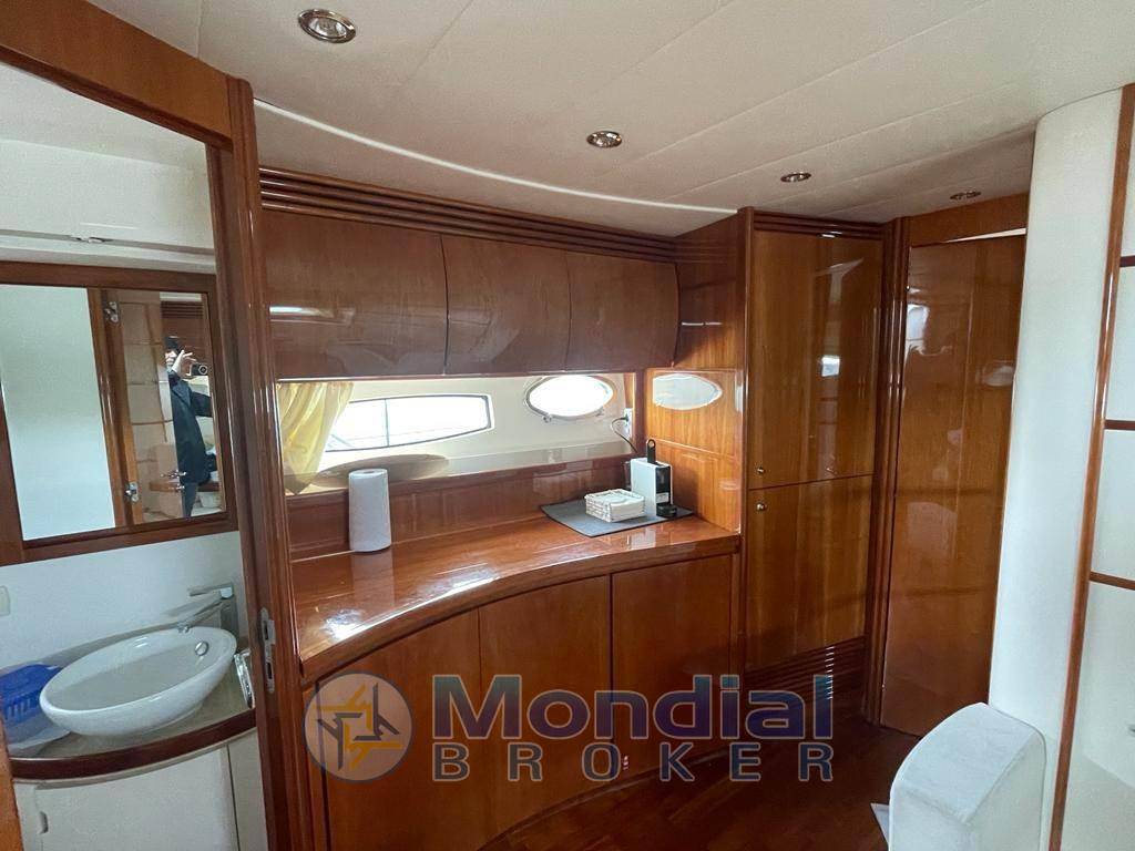 Pershing 50'