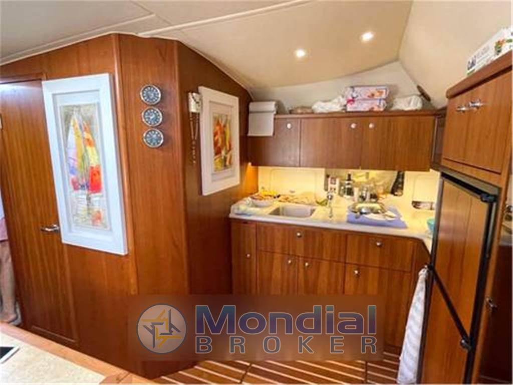 Tiara 410