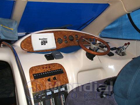 Azimut 39 fly lux