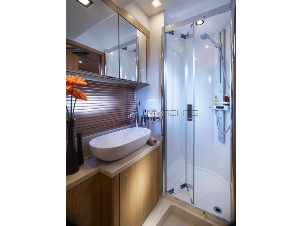 Sunseeker Portofino 48