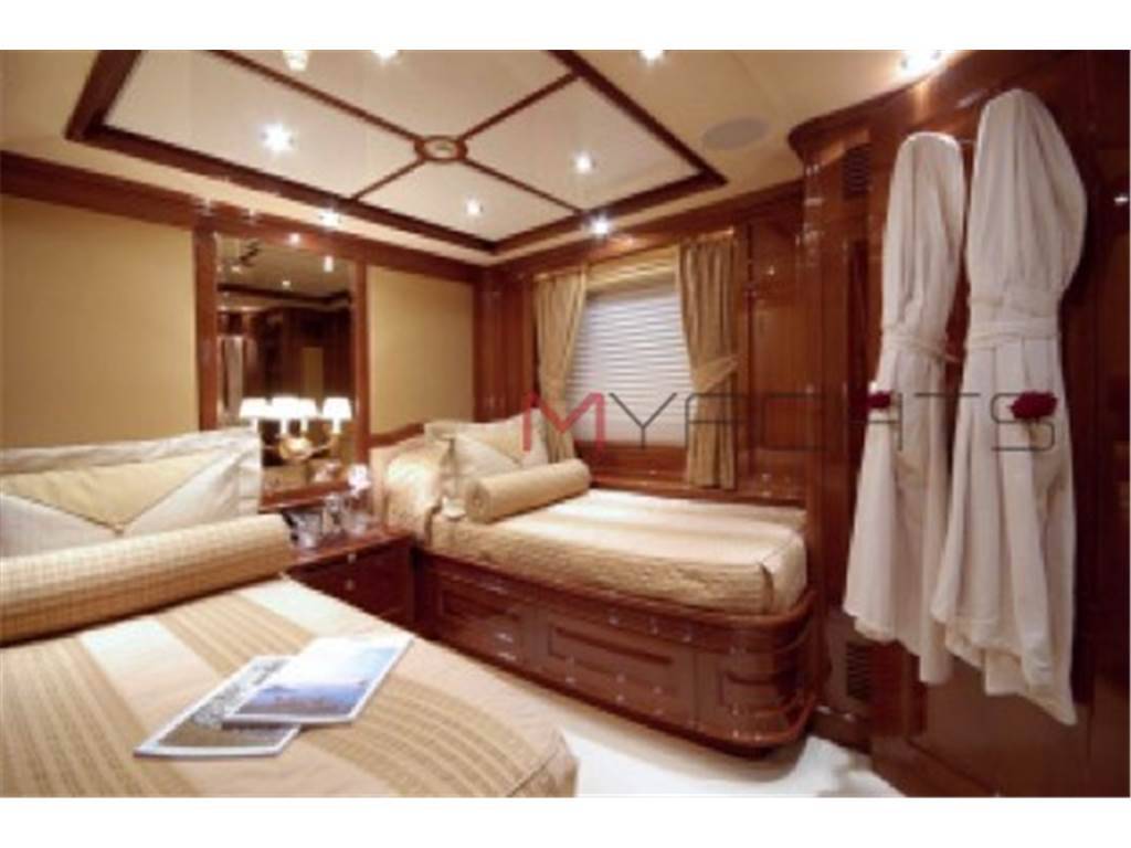 Benetti Classic 120