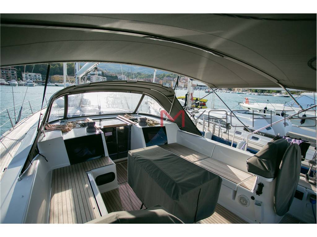 Dufour Grand large 520