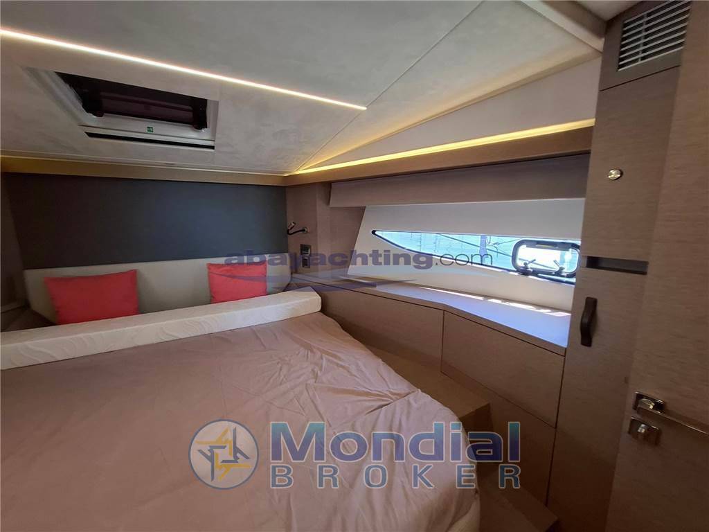 Prestige 420 flybridge line