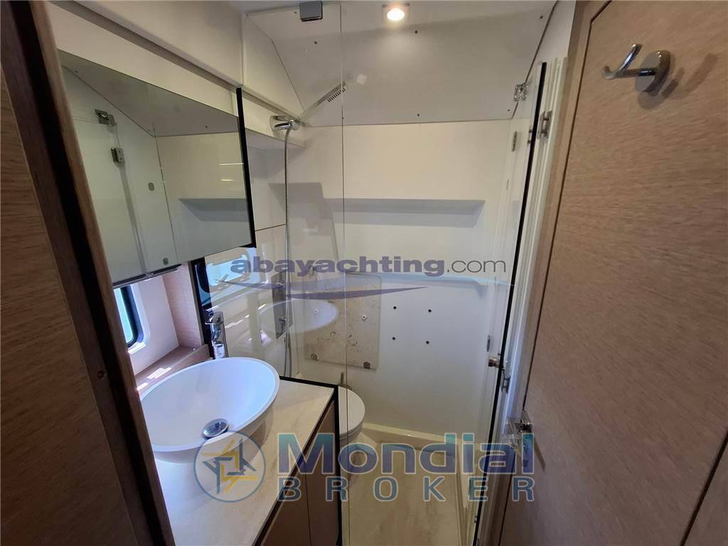 Prestige 420 flybridge line