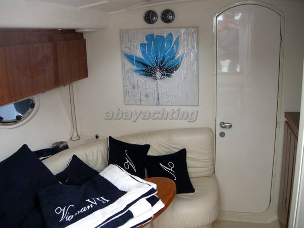 Pershing 37 cabin