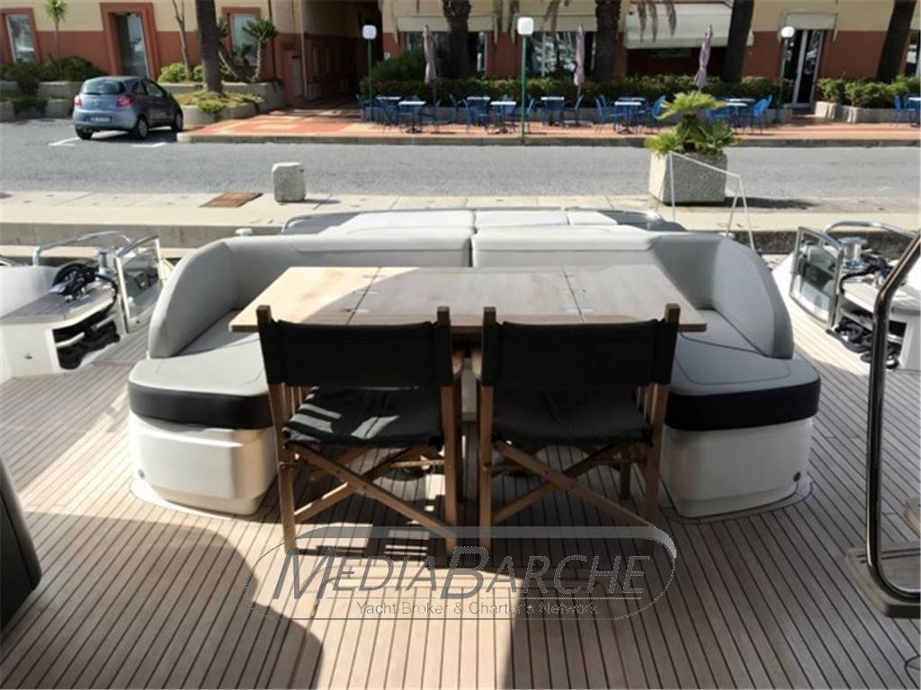 Princess yachts S 72