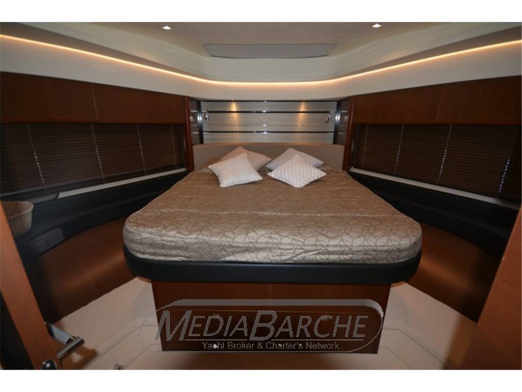 Princess yachts S 72