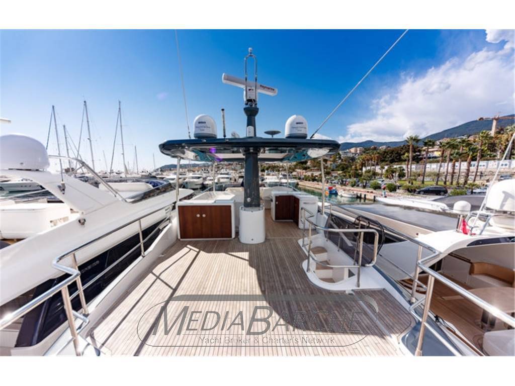 Azimut yachts Magellano 66