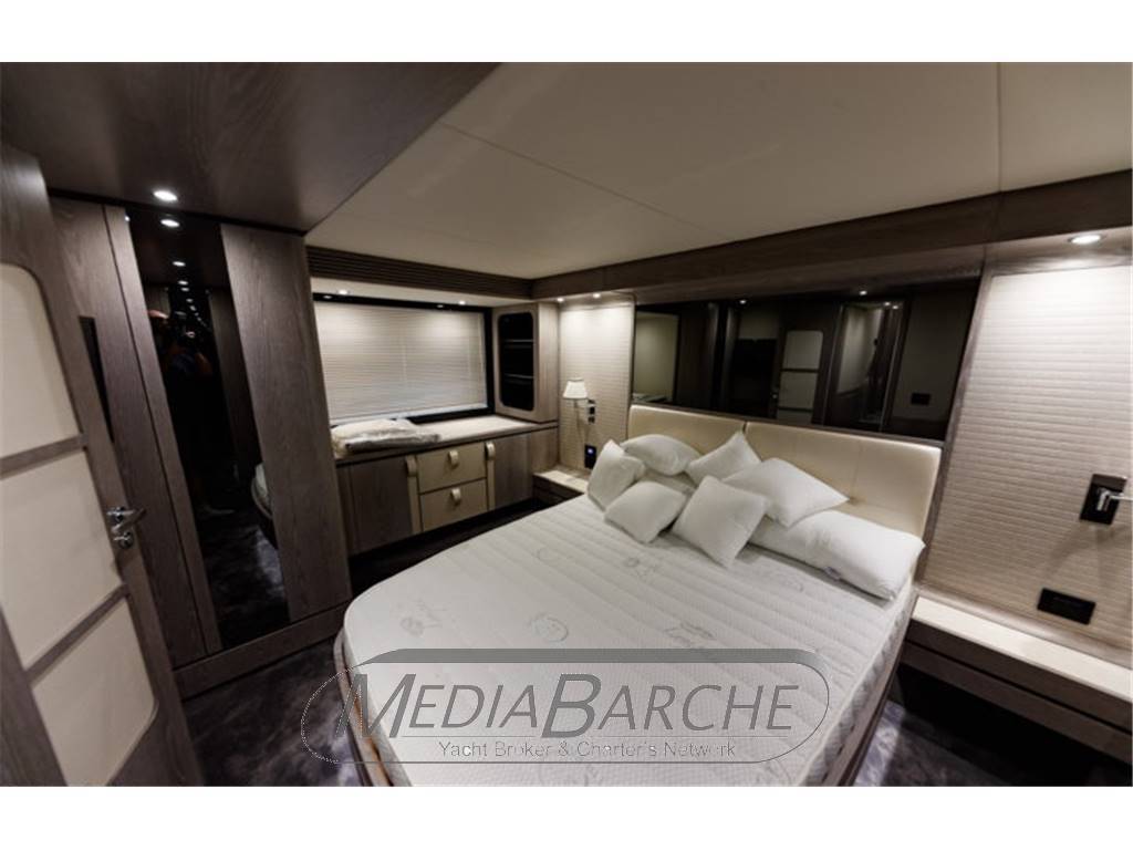 Azimut yachts Magellano 66