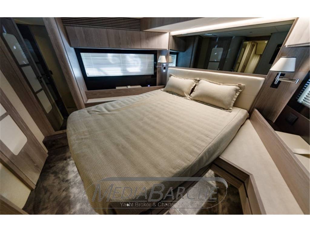 Azimut yachts Magellano 66
