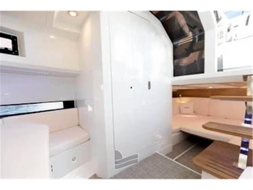 De antonio yachts D36 open