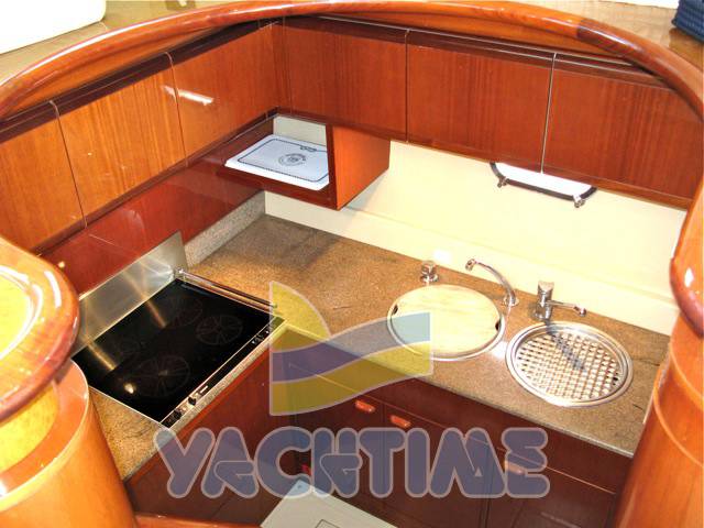 Ferretti 165