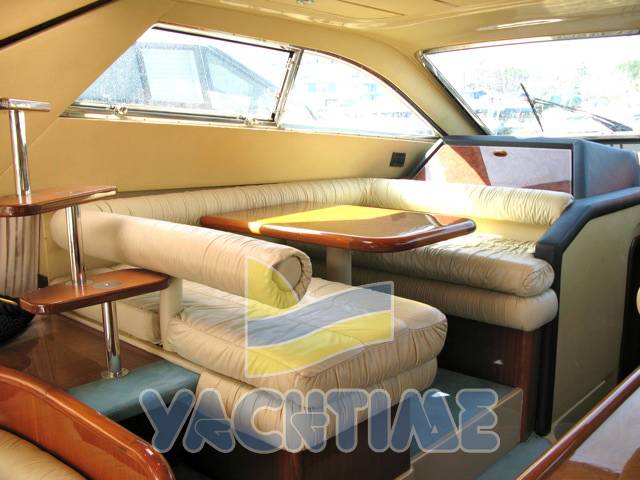 Ferretti 165