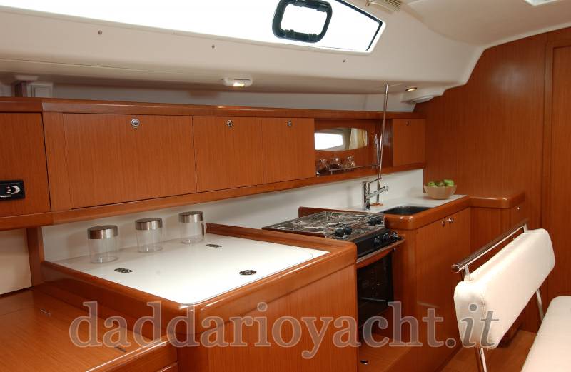 Beneteau Oceanis 43