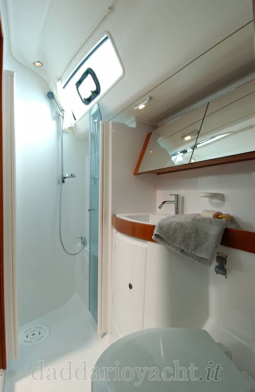 Beneteau Oceanis 43