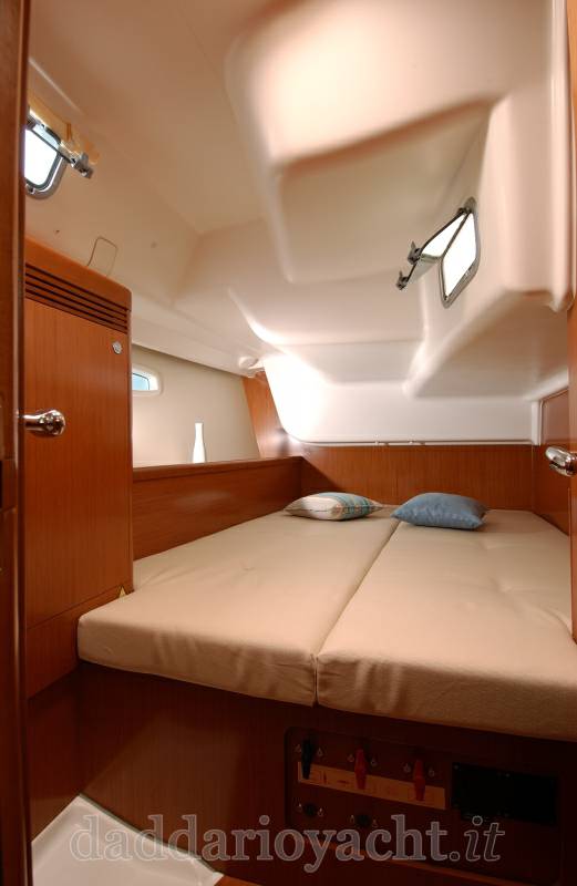 Beneteau Oceanis 43