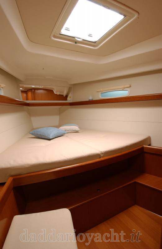 Beneteau Oceanis 43