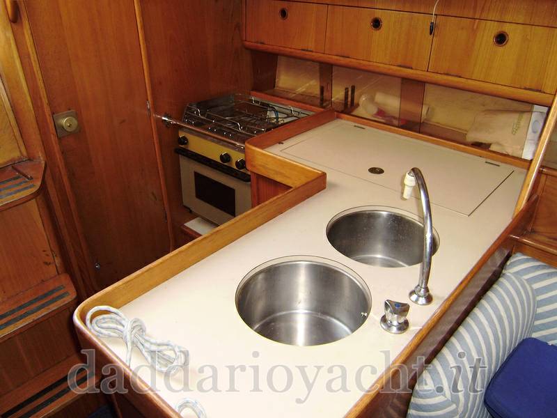 Beneteau Oceanis 350 (3)
