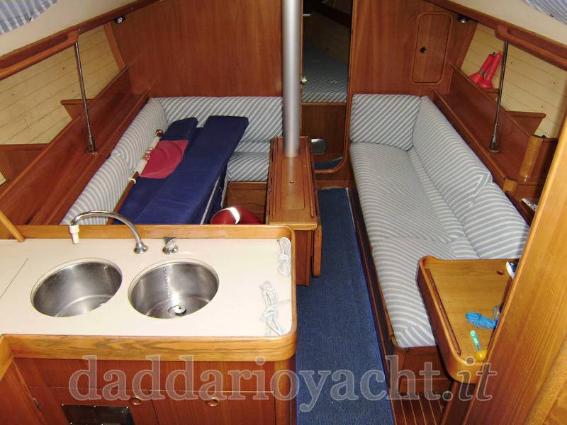 Beneteau Oceanis 350 (3)