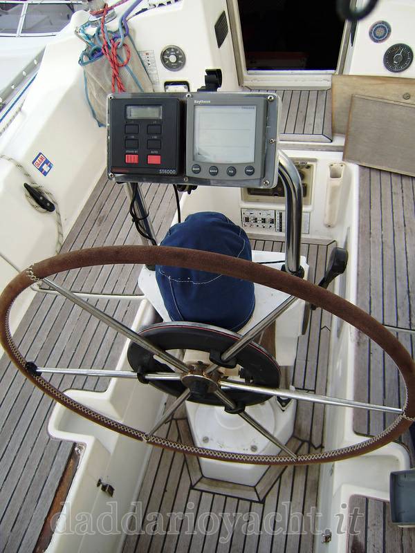 Beneteau Oceanis 350 (3)