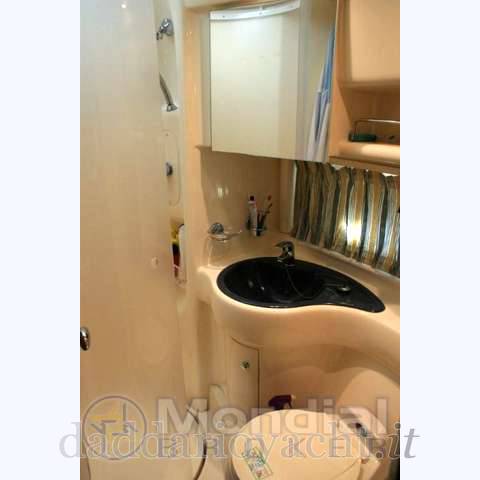 Azimut Az 39 fly (3)