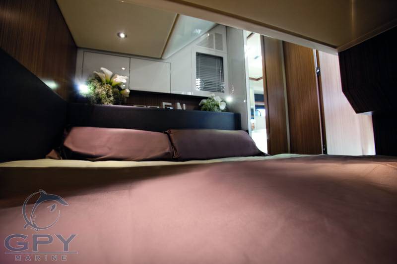 Atlantis 34