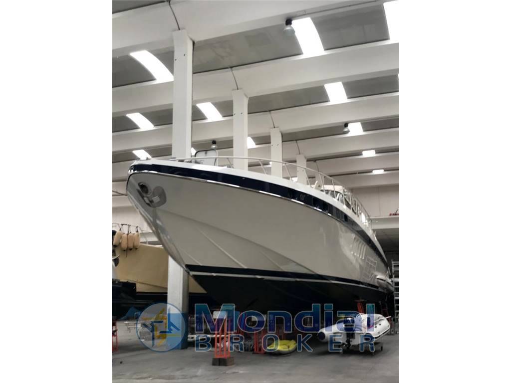 Overmarine Mangusta 80 open