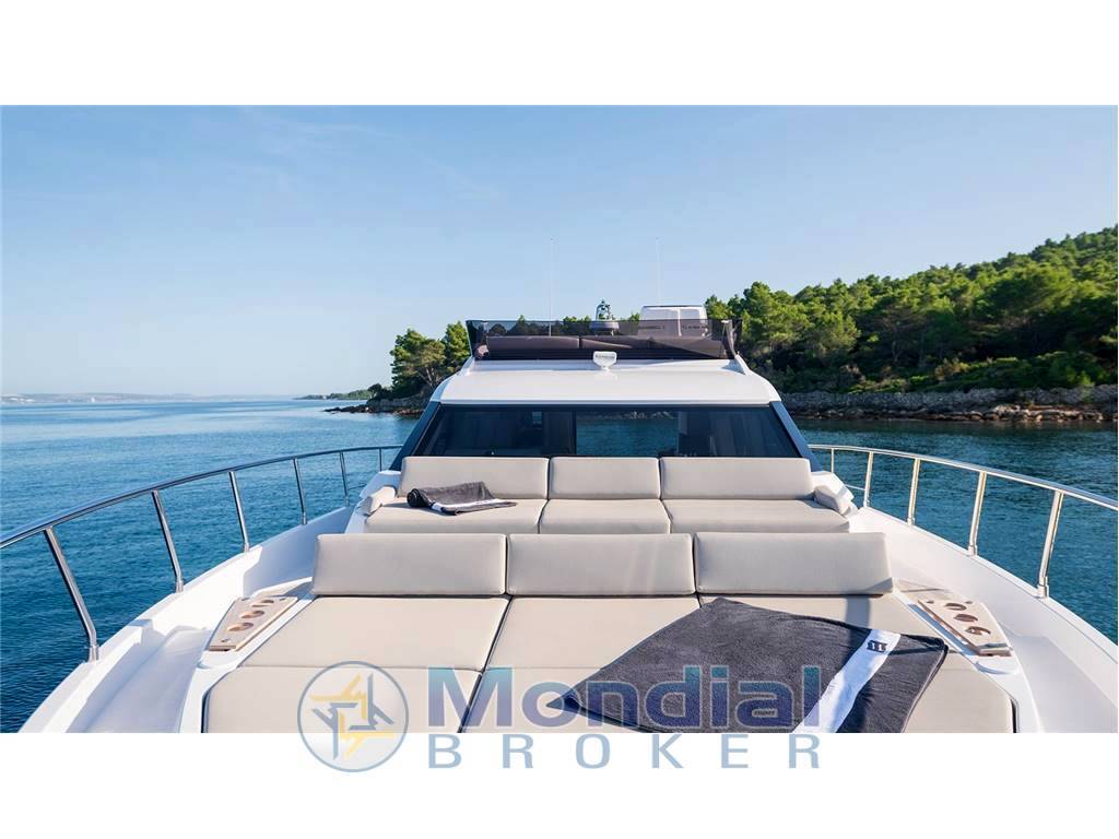 Ferretti yachts 580