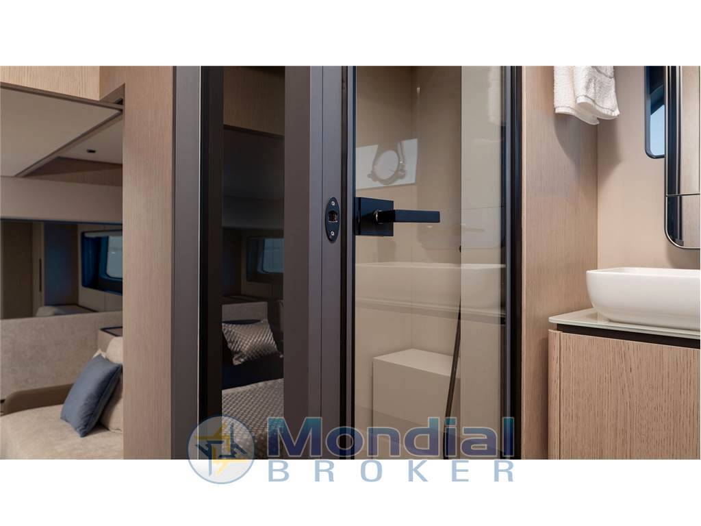 Ferretti yachts 580