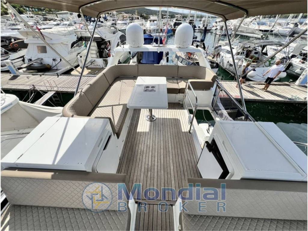Galeon 420 fly