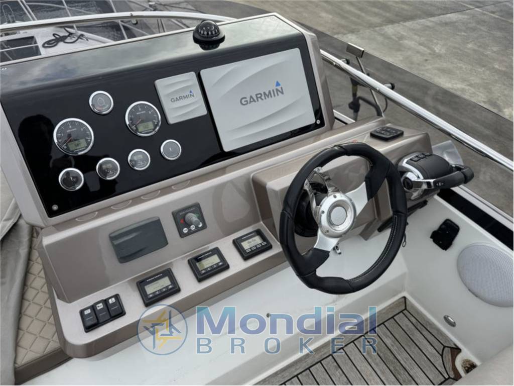 Galeon 420 fly