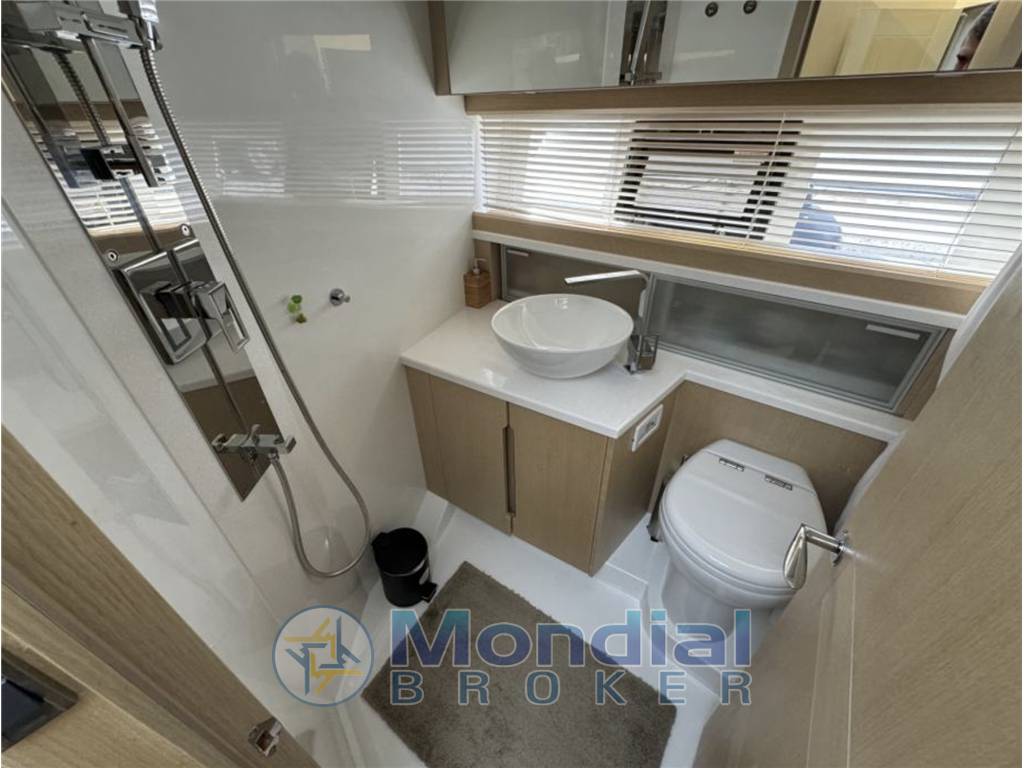 Galeon 420 fly